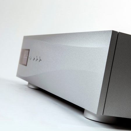 dCS-Vivaldi-Master-Clock-Fascia